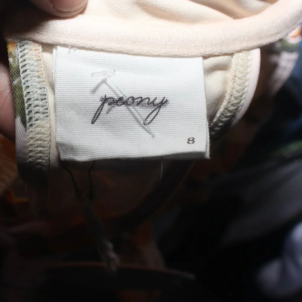 NWT Peony Holiday Bikini Top Size S - Picture 16 of 16